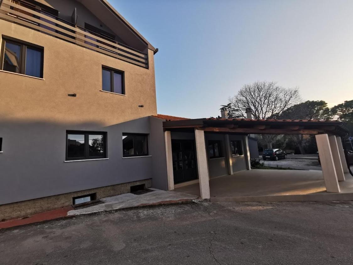 Elizabeta Deluxe Rooms Biograd Na Moru Exterior foto