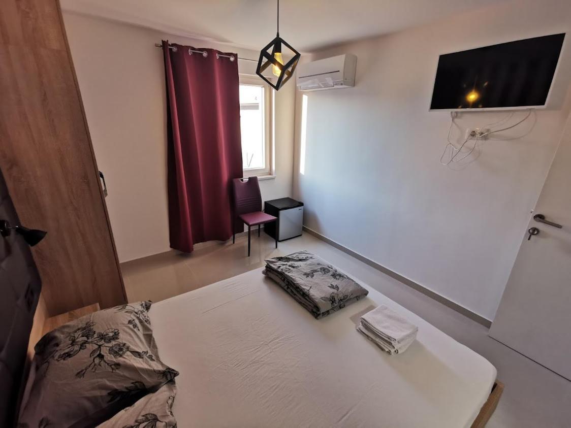 Elizabeta Deluxe Rooms Biograd Na Moru Exterior foto