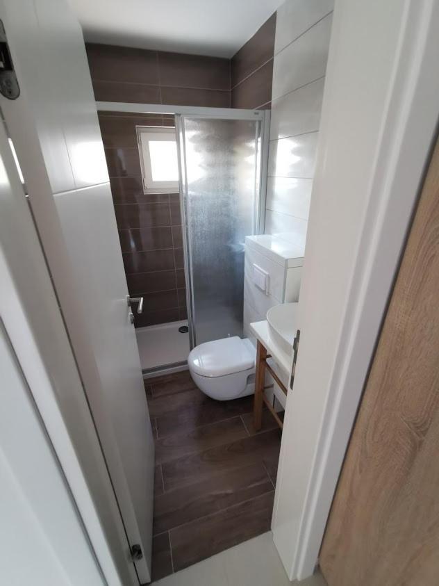 Elizabeta Deluxe Rooms Biograd Na Moru Exterior foto