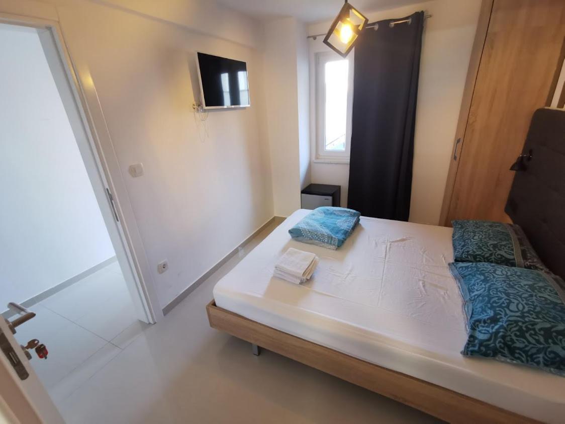 Elizabeta Deluxe Rooms Biograd Na Moru Exterior foto